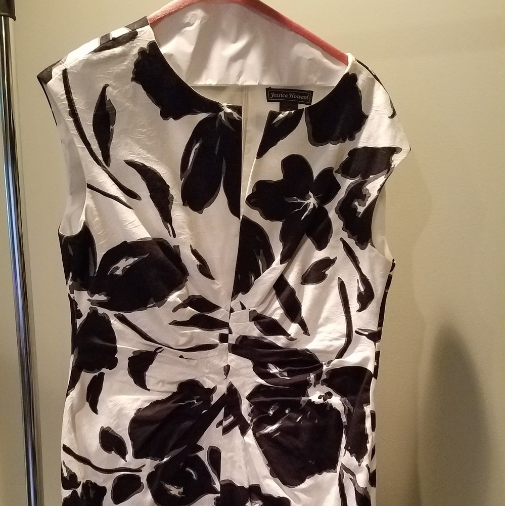Pattern Dress - Picture 1 of 2